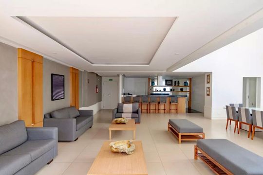 Apartamento com 3 quartos e varanda, ideal para compra. Prático e funcional para sua família. — Área comum