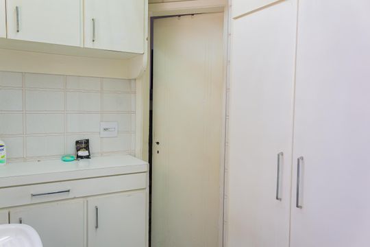 Apartamento em Perdizes, 4 quartos, 1 suíte, mobiliado, academia, churrasqueira, piscina. Perfeitopara comprar. — Área de Serviço
