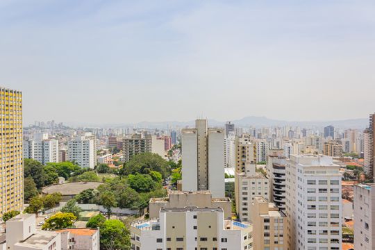 Apartamento em Perdizes, 4 quartos, 1 suíte, mobiliado, academia, churrasqueira, piscina. Perfeitopara comprar. — Varanda da Sala 2