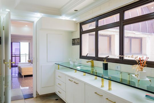 Apartamento em Perdizes, 4 quartos, 1 suíte, mobiliado, academia, churrasqueira, piscina. Perfeitopara comprar. — Banheiro 2