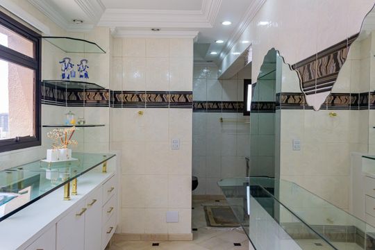 Apartamento em Perdizes, 4 quartos, 1 suíte, mobiliado, academia, churrasqueira, piscina. Perfeitopara comprar. — Banheiro 2