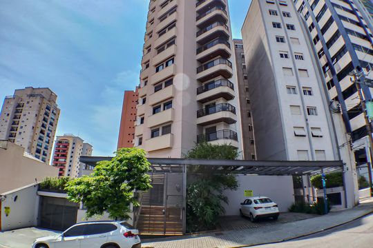 Apartamento em Perdizes, 4 quartos, 1 suíte, mobiliado, academia, churrasqueira, piscina. Perfeitopara comprar. — Fachada
