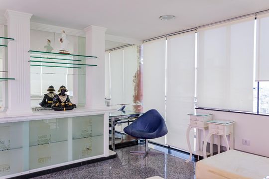 Apartamento em Perdizes, 4 quartos, 1 suíte, mobiliado, academia, churrasqueira, piscina. Perfeitopara comprar. — Sala 3