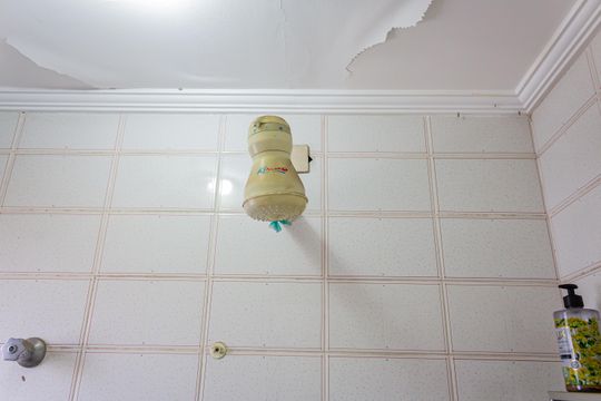 Apartamento em Perdizes, 4 quartos, 1 suíte, mobiliado, academia, churrasqueira, piscina. Perfeitopara comprar. — Banheiro de serviço