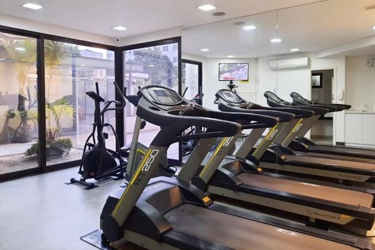 Apartamento em Perdizes, 4 quartos, 1 suíte, mobiliado, academia, churrasqueira, piscina. Perfeitopara comprar. — Área comum - Academia