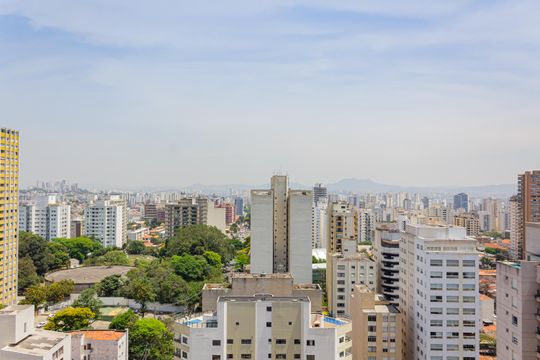 Apartamento em Perdizes, 4 quartos, 1 suíte, mobiliado, academia, churrasqueira, piscina. Perfeitopara comprar. — Vista da Varanda 1
