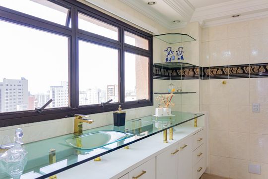 Apartamento em Perdizes, 4 quartos, 1 suíte, mobiliado, academia, churrasqueira, piscina. Perfeitopara comprar. — Banheiro 2