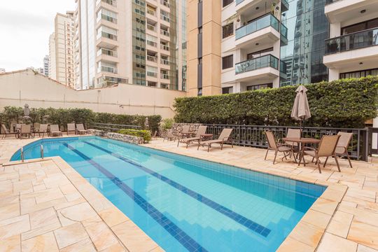 Comprar apartamento no Planalto Paulista: 2 quartos, 1 suíte, varanda e academia no condomínio. — Área comum - Piscina
