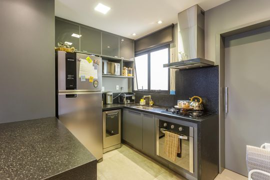 Comprar apartamento no Planalto Paulista: 2 quartos, 1 suíte, varanda e academia no condomínio. — Cozinha
