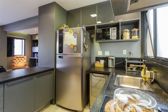Comprar apartamento no Planalto Paulista: 2 quartos, 1 suíte, varanda e academia no condomínio. — Cozinha