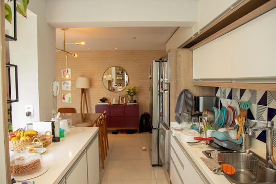 Venda de apartamento mobiliado no Brooklin, com 2 quartos e varanda. — Cozinha e Área de Serviço