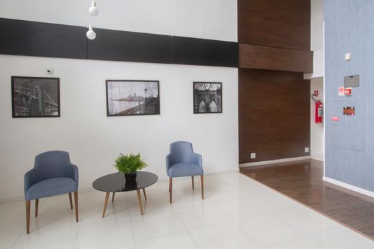 Venda de apartamento mobiliado no Brooklin, com 2 quartos e varanda. — Hall de entrada