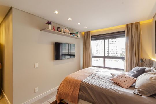 Apartamento em Moema para compra: 3 suítes, closet, churrasqueira, pets permitidos. — Suíte 1