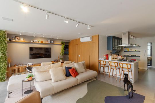 Apartamento em Moema para compra: 3 suítes, closet, churrasqueira, pets permitidos. — Sala