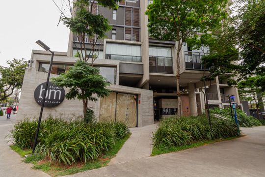 Apartamento em Moema para compra: 3 suítes, closet, churrasqueira, pets permitidos. — Fachada