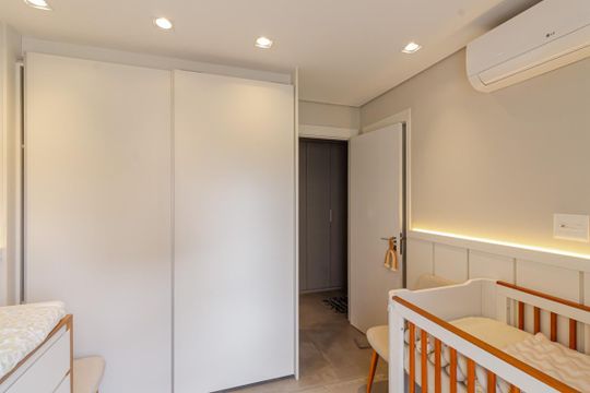 Apartamento em Moema para compra: 3 suítes, closet, churrasqueira, pets permitidos. — Quarto 1