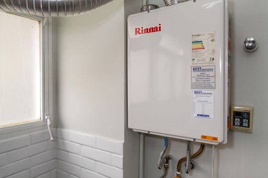 Apartamento mobiliado no Jardim Paulista com 3 suítes. Ideal para comprar e ter animais de estimação. — Aquecedor