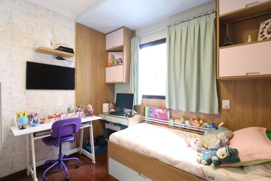 Comprar apartamento com varanda, 4 quartos, 2 suítes e piscina no condomínio. — Suíte 1