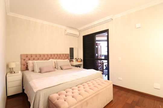 Comprar apartamento com varanda, 4 quartos, 2 suítes e piscina no condomínio. — Suíte 2