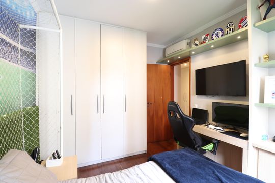 Comprar apartamento com varanda, 4 quartos, 2 suítes e piscina no condomínio. — Quarto 1