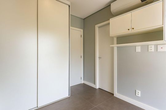 Apartamento à venda na Vila Nova Conceição com 3 quartos, 2 suítes e churrasqueira no condomínio. — Quarto 1