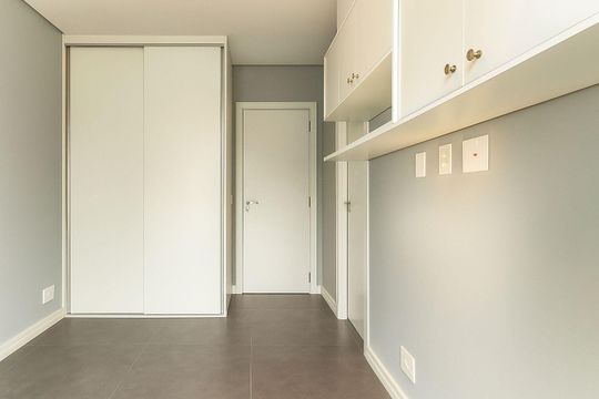Apartamento à venda na Vila Nova Conceição com 3 quartos, 2 suítes e churrasqueira no condomínio. — Quarto 1