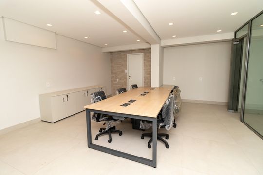 Compra apartamento em Perdizes: piscina, 2 quartos, closet. — Área comum - Coworking