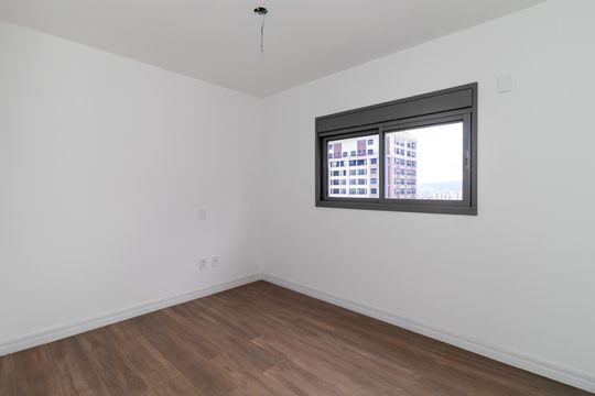 Compra apartamento em Perdizes: piscina, 2 quartos, closet. — Suíte 1