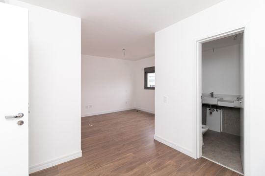 Compra apartamento em Perdizes: piscina, 2 quartos, closet. — Suíte 2