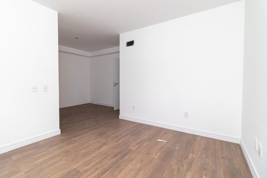 Compra apartamento em Perdizes: piscina, 2 quartos, closet. — Suíte 2
