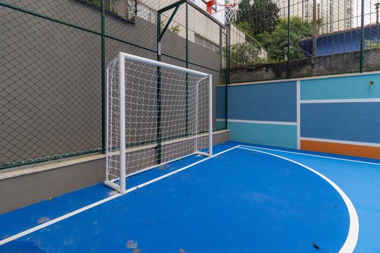 Compra apartamento em Perdizes: piscina, 2 quartos, closet. — Área comum - Quadra