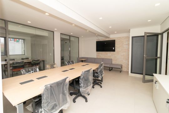 Compra apartamento em Perdizes: piscina, 2 quartos, closet. — Área comum - Coworking