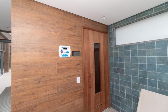 Compra apartamento em Perdizes: piscina, 2 quartos, closet. — Área comum - Sauna