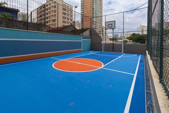 Compra apartamento em Perdizes: piscina, 2 quartos, closet. — Área comum - Quadra
