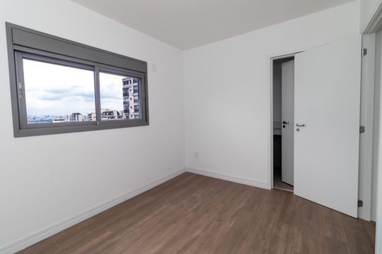 Compra apartamento em Perdizes: piscina, 2 quartos, closet. — Suíte 1