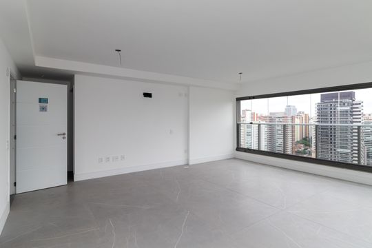 Compra apartamento em Perdizes: piscina, 2 quartos, closet. — Sala