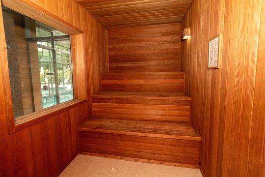 Compra apartamento em Perdizes: piscina, 2 quartos, closet. — Área comum - Sauna