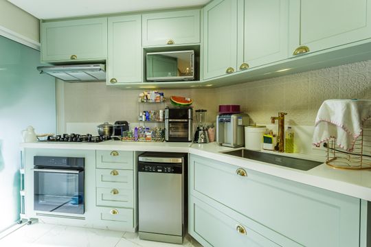 Apartamento em Indianópolis para compra, 3 quartos e academia no condomínio. — Cozinha