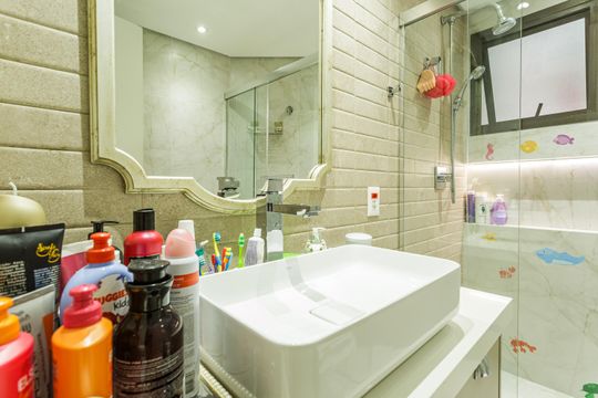 Apartamento em Indianópolis para compra, 3 quartos e academia no condomínio. — Banheiro Social