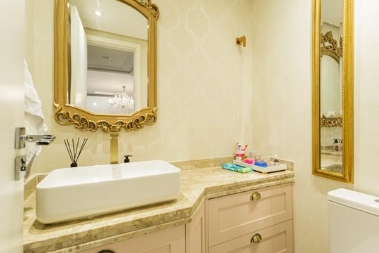 Apartamento em Indianópolis para compra, 3 quartos e academia no condomínio. — Lavabo