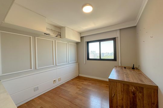 Apartamento à venda: 5 quartos, aceita animais. — Escritório