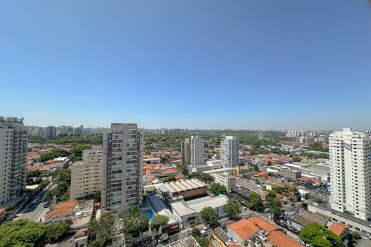 Apartamento à venda: 5 quartos, aceita animais. — Varanda