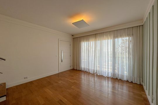 Apartamento à venda: 5 quartos, aceita animais. — Sala