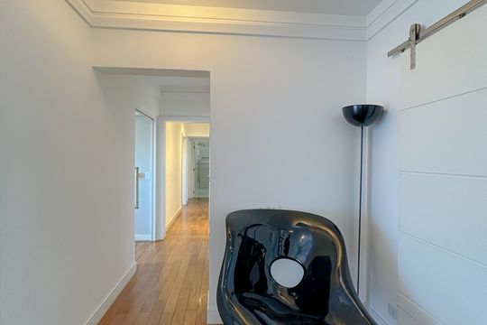 Apartamento à venda: 5 quartos, aceita animais. — Sala