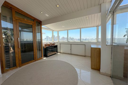 Apartamento à venda: 5 quartos, aceita animais. — Espaço Gourmet