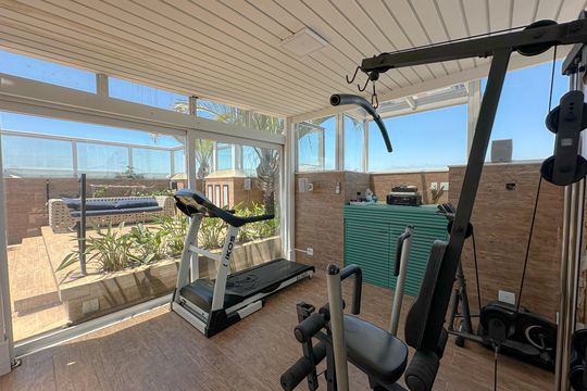 Apartamento à venda: 5 quartos, aceita animais. — Academia