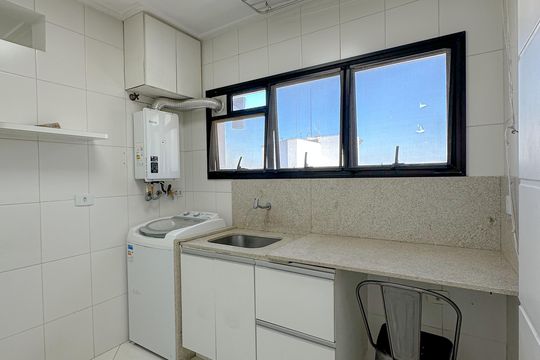 Apartamento à venda: 5 quartos, aceita animais. — Área de Serviço