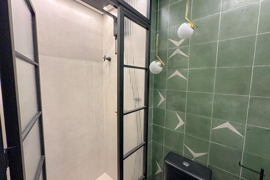 Apartamento à venda: 5 quartos, aceita animais. — Banheiro