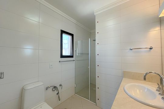 Apartamento à venda: 5 quartos, aceita animais. — Banheiro Suíte 