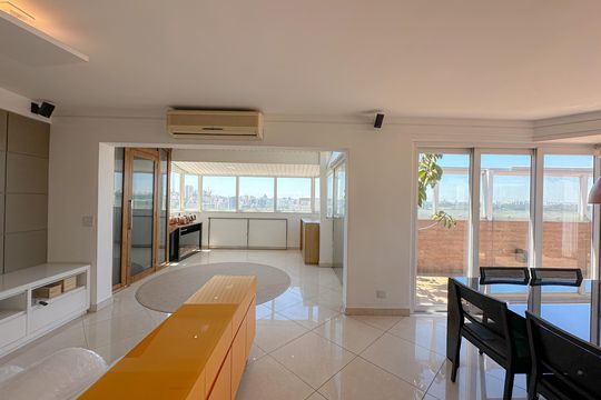 Apartamento à venda: 5 quartos, aceita animais. — Espaço Gourmet